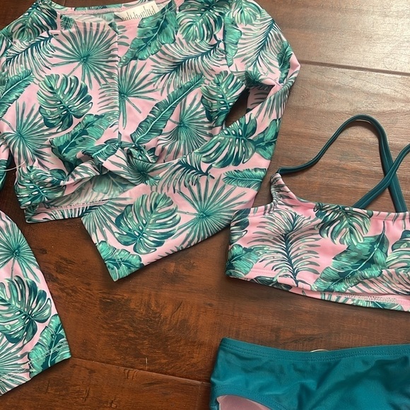 Art class 3 piece bathing suit - Picture 2 of 3